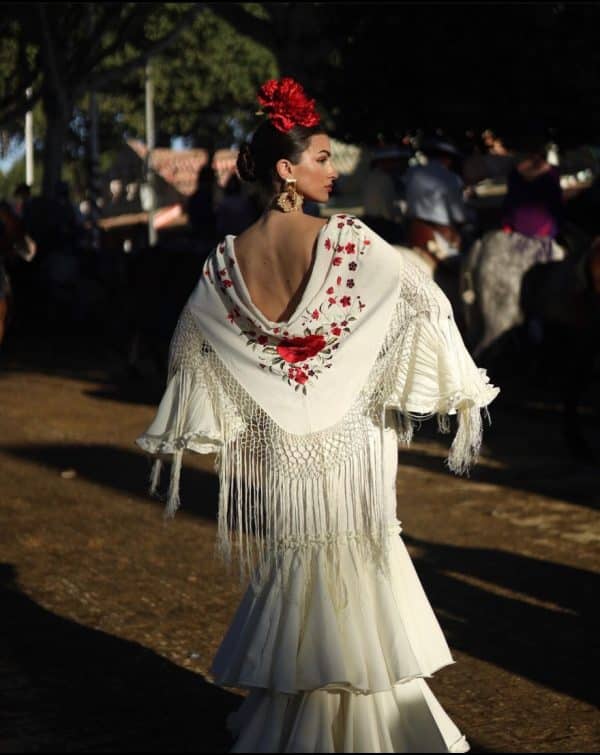 vestido flamenca beig